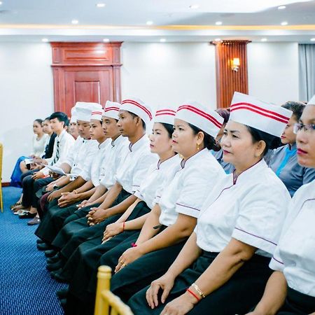 فندق كامبونج ثوم رويال Kâmpóng Thum المظهر الخارجي الصورة